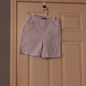 Jenna Rose slip on shorts. Spandex stretchy. Size small